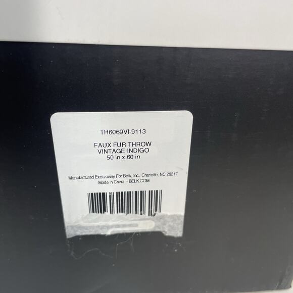 NEW Frye Faux Fur Throw Blanket Dusty Blue 50" x 60" Silky Soft - Picture 4 of 6